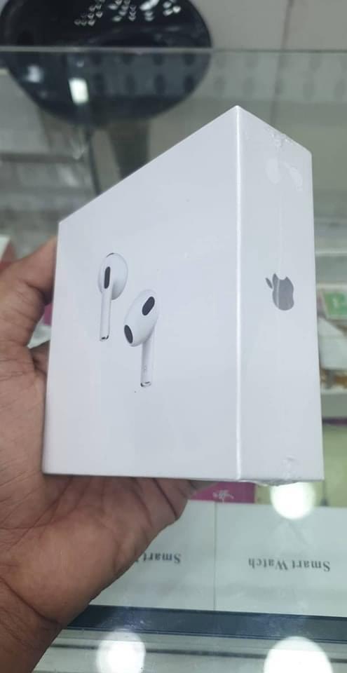 airpods pro - free delivery in 2 days